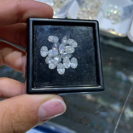 Miya-2 pieces of white moissanite, size 4*6