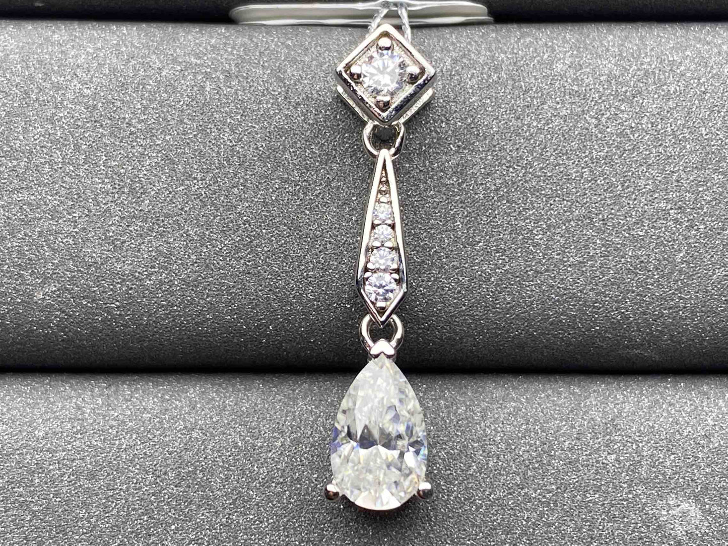 2599 Moissanite Pendant