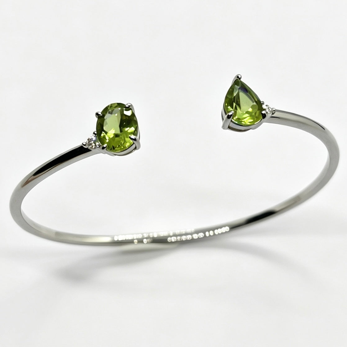 Peridot Simply Bangle