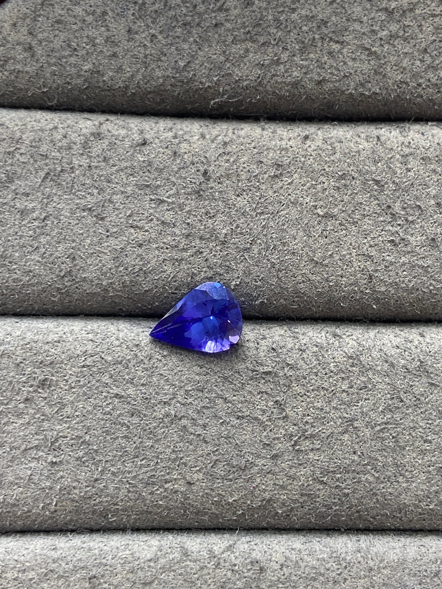A035 Tanzanite loose goods