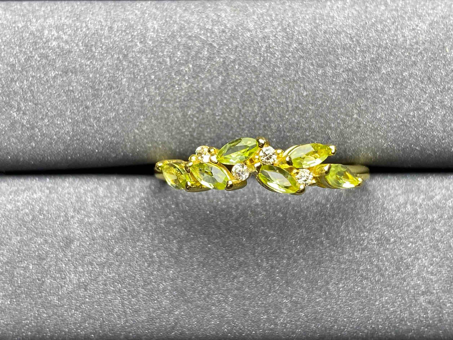 A3382 Peridot Ring