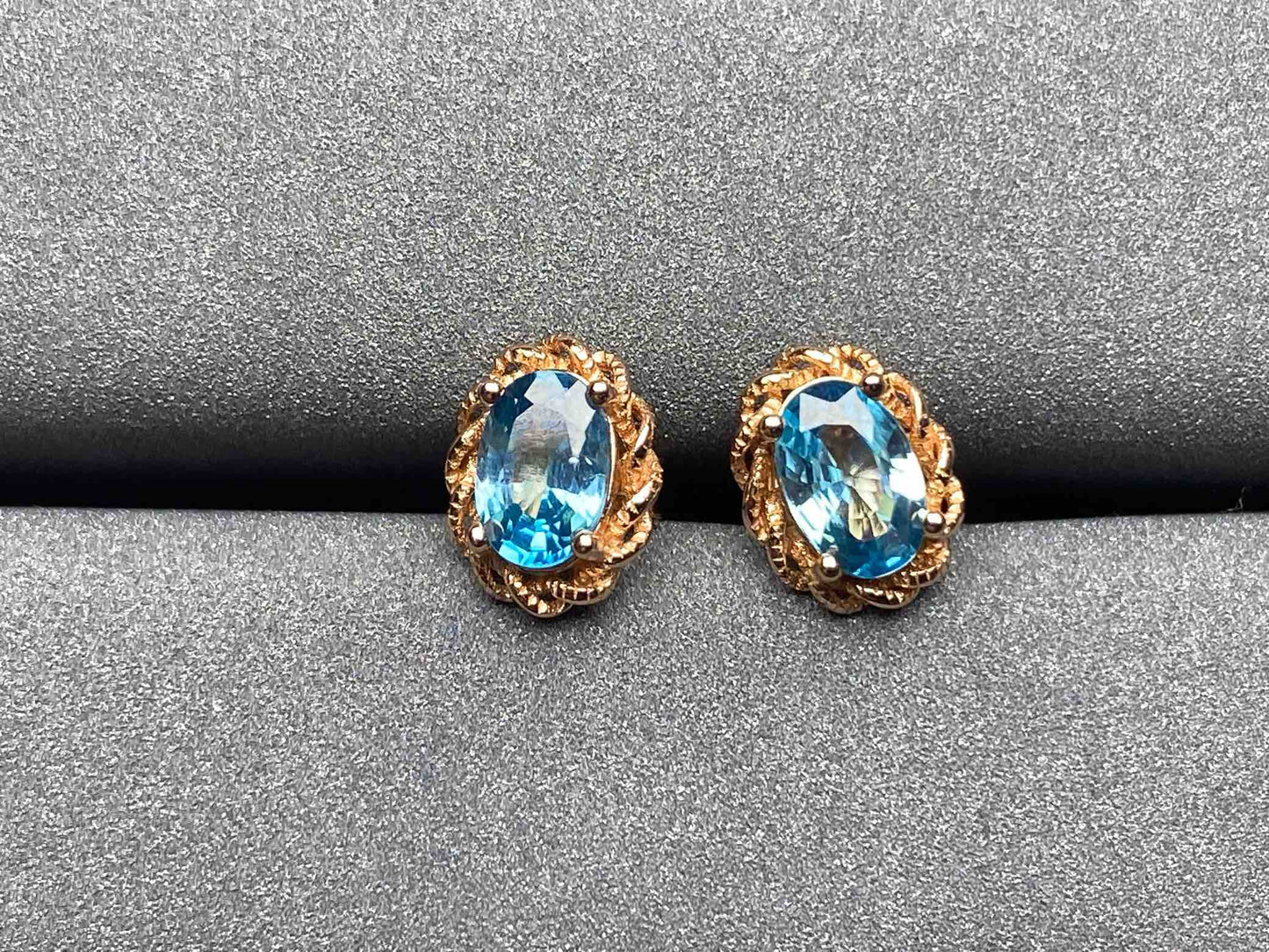 6062 Zicorn Earrings