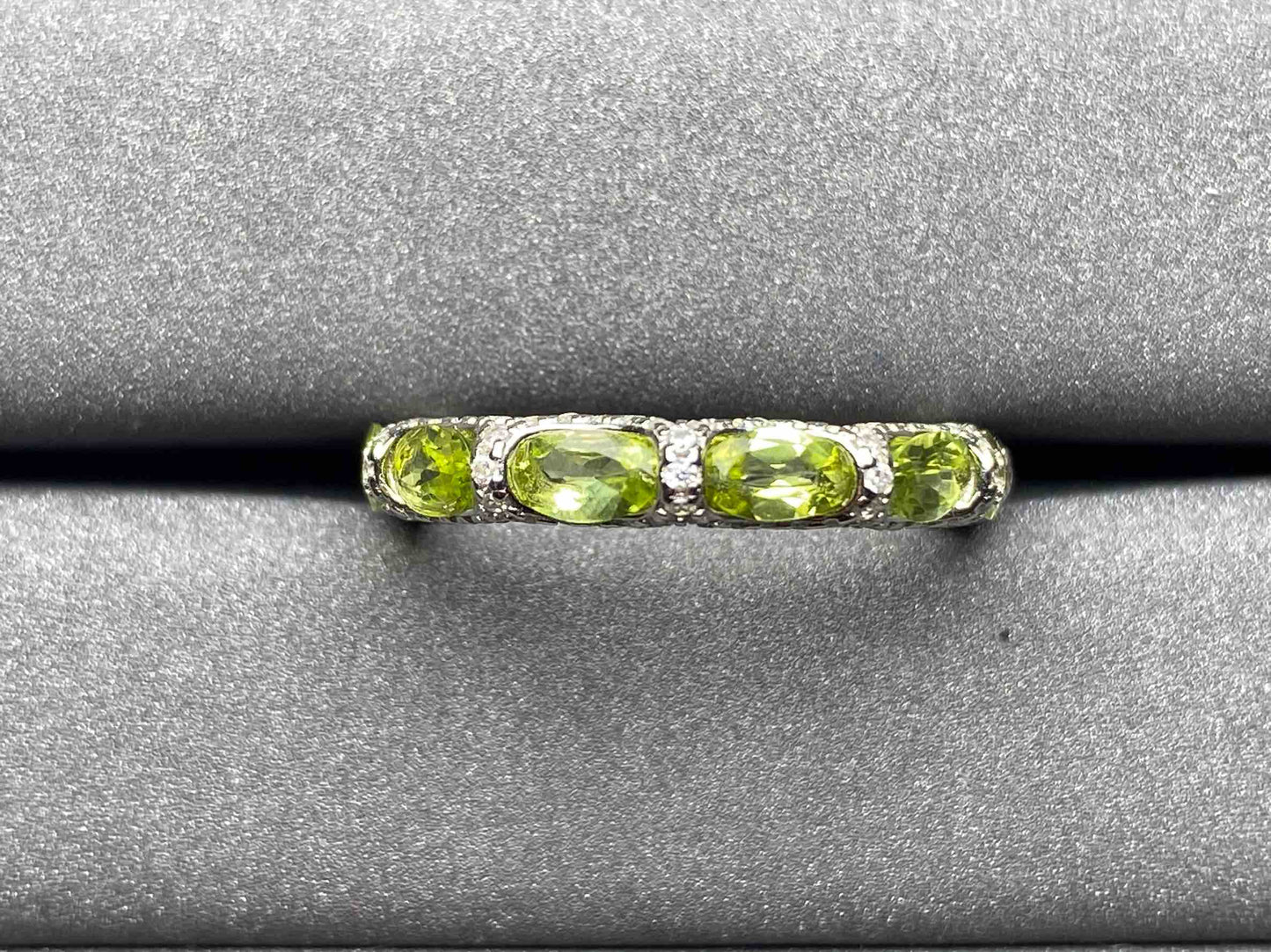 6148 Peridot Ring