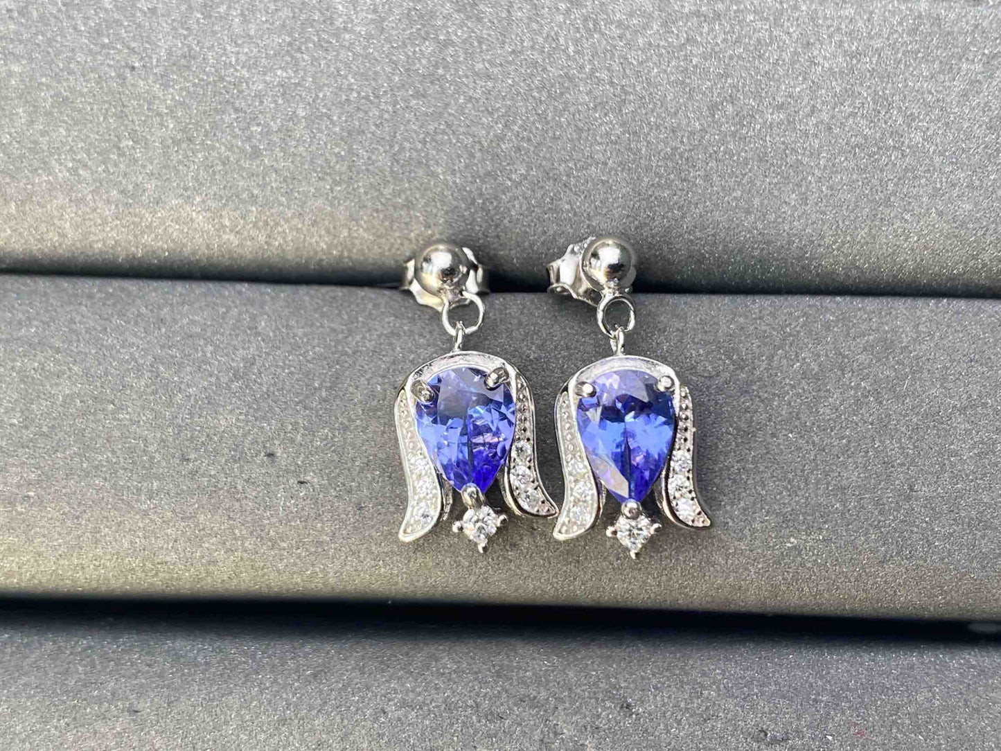 A10026 Tanzanite Earrings