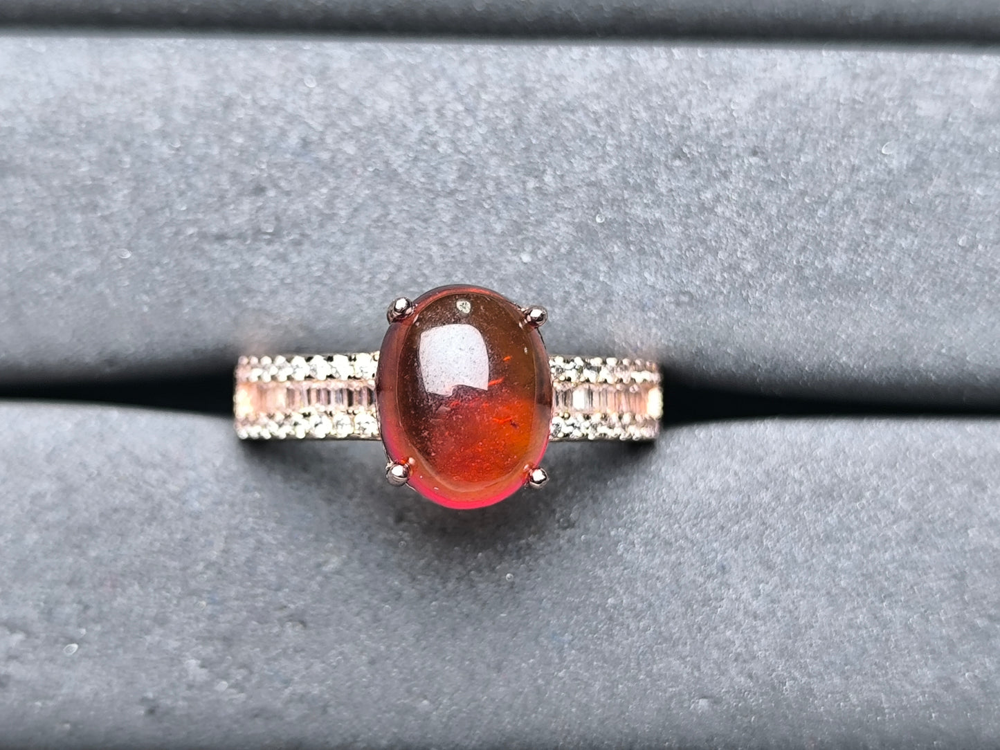 A10125 Garnet Ring