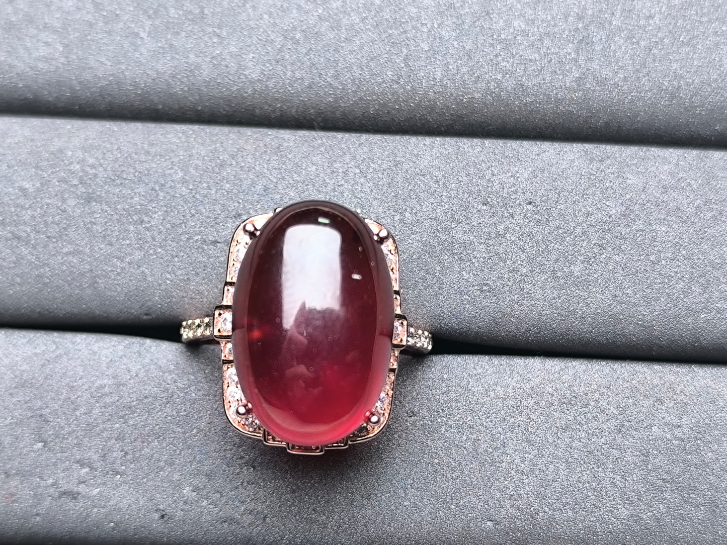 A10138 Garnet Ring