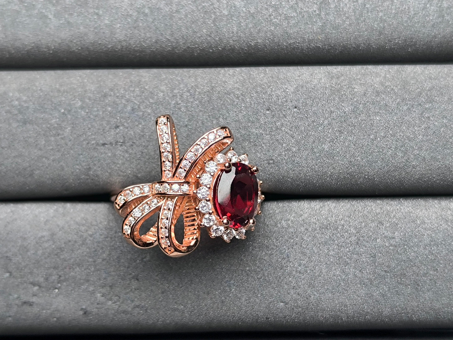 A10165 Garnet Ring
