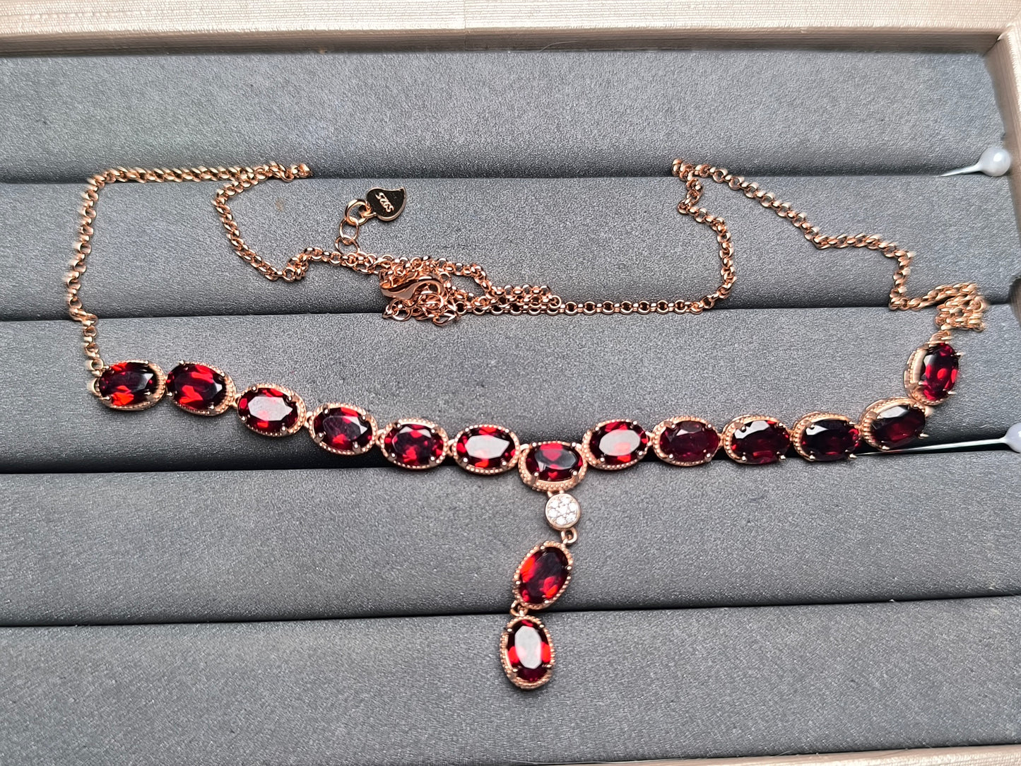 A10172 Garnet Necklace