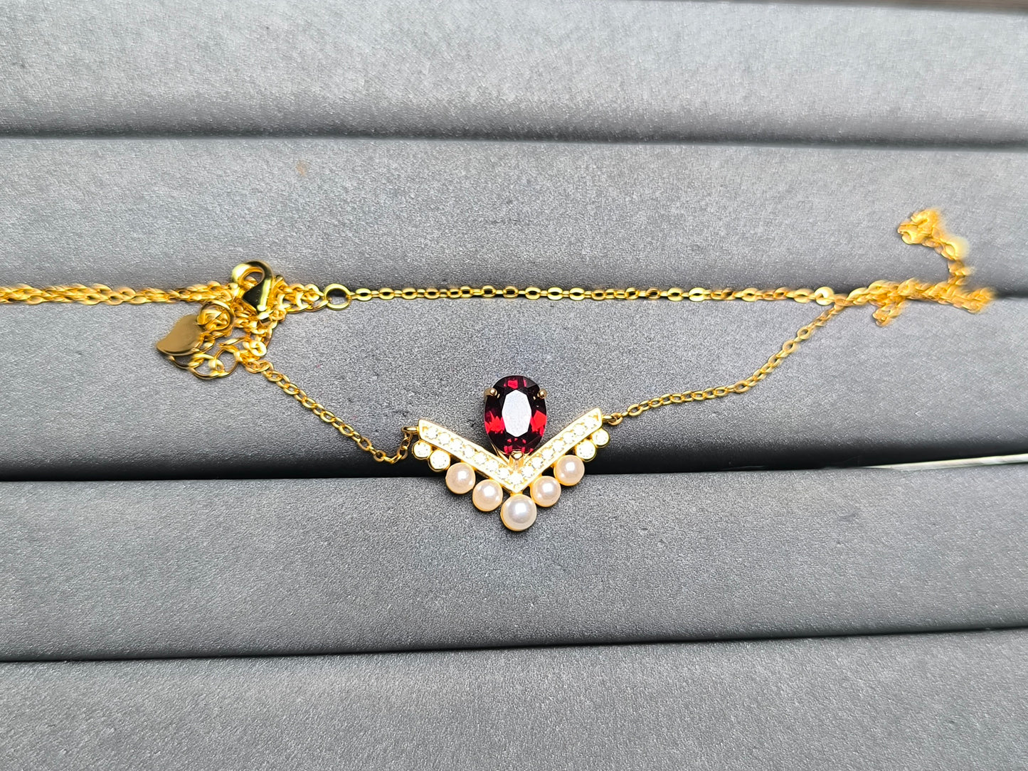 A10173 Garnet Necklace