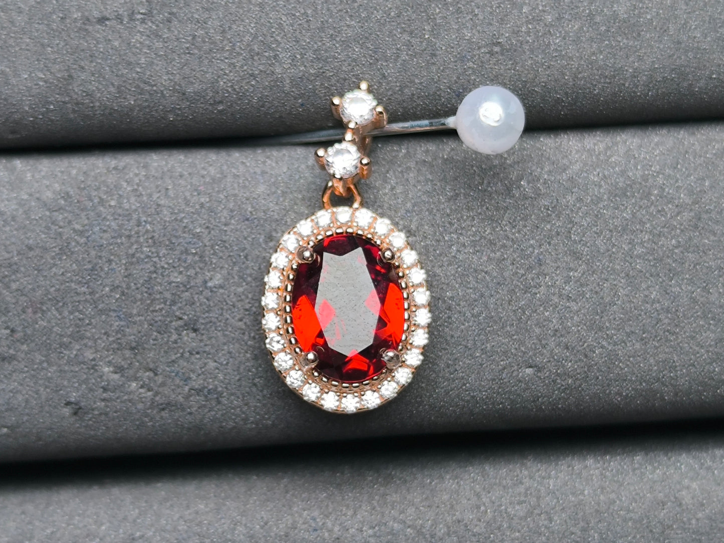 A10191 Garnet Pendant