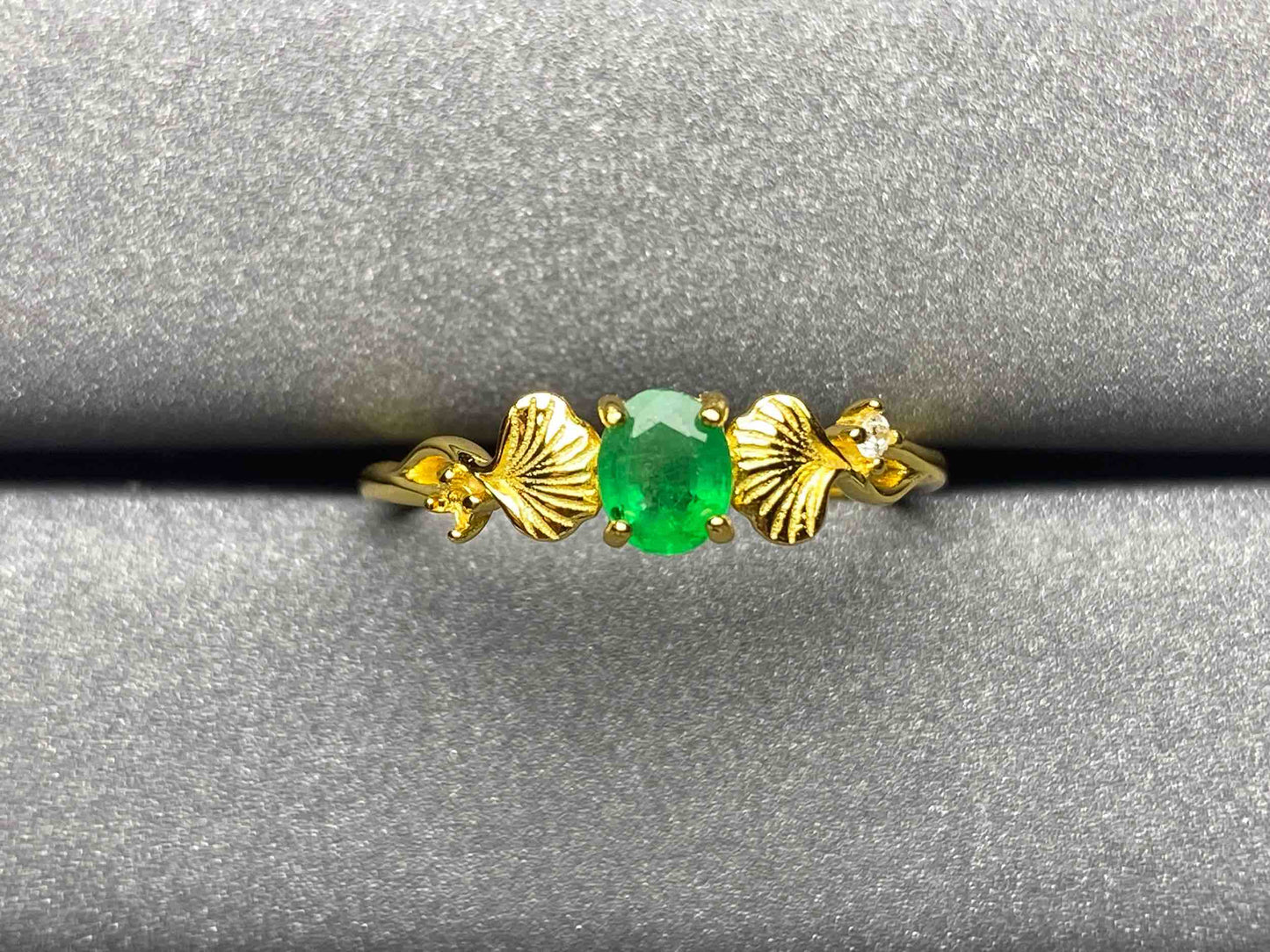 A103 Emerald Ring