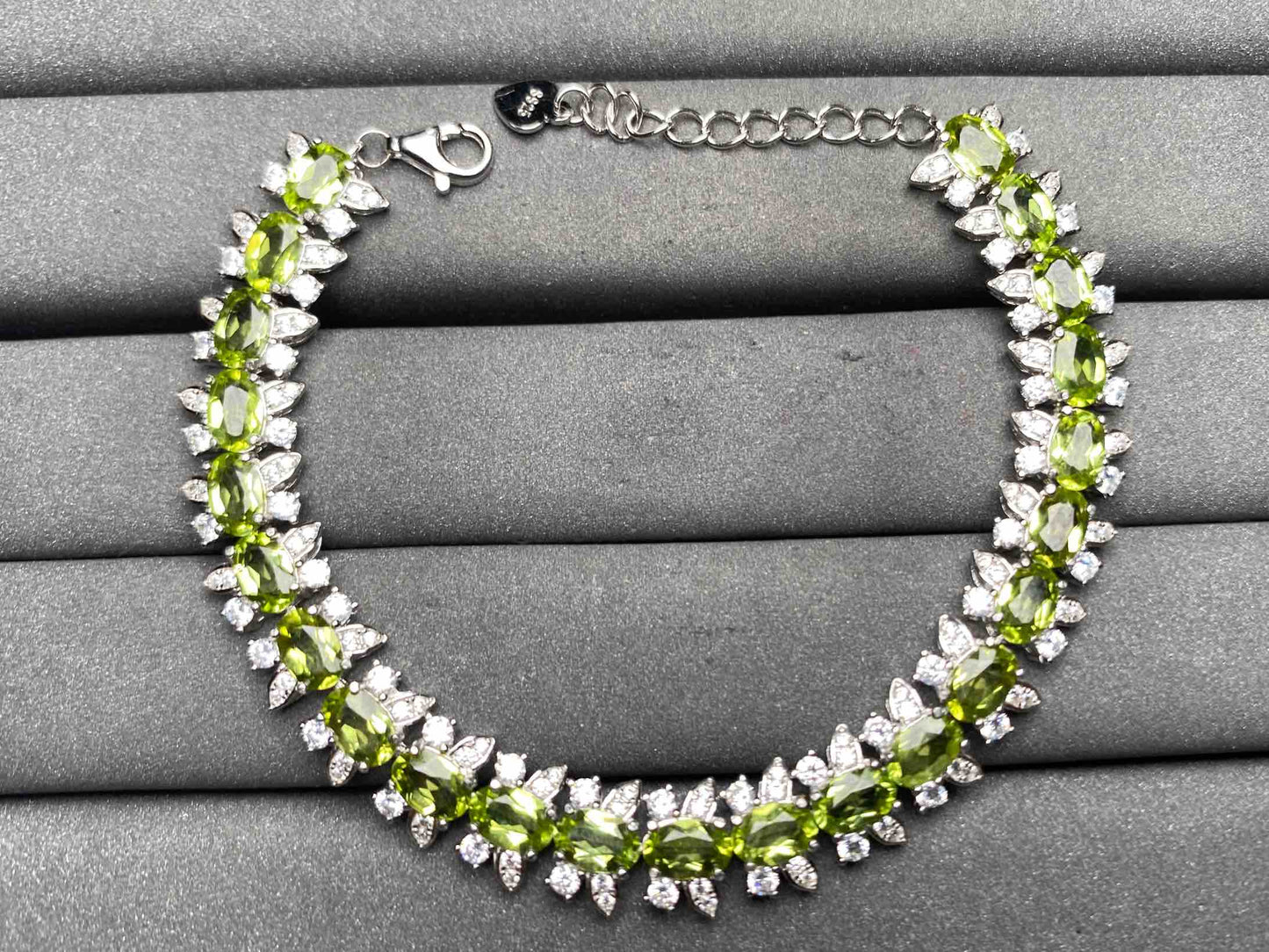 A10464 Peridot Bracelet