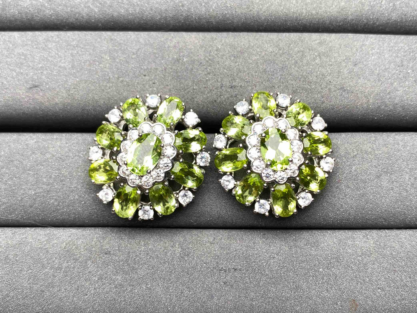 A10465 Peridot Earrings
