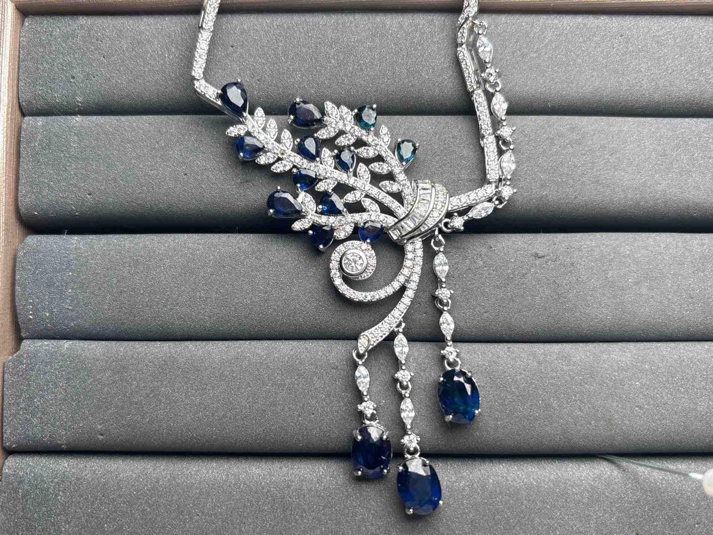 A10503 Sapphire Necklace