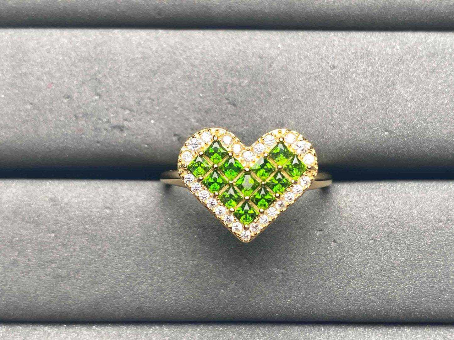 A10515 Diopside Ring