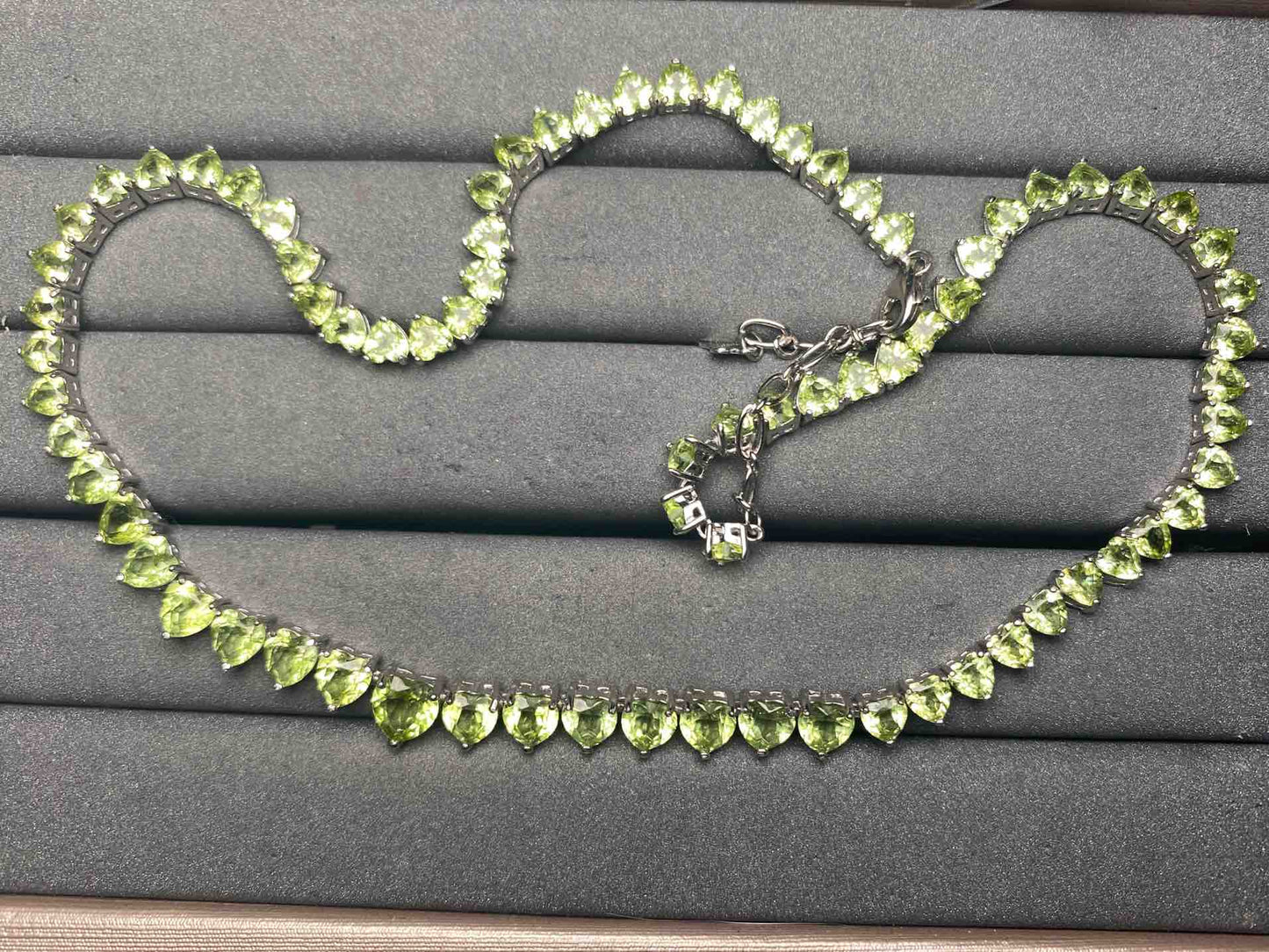 A10527 Peridot Necklace