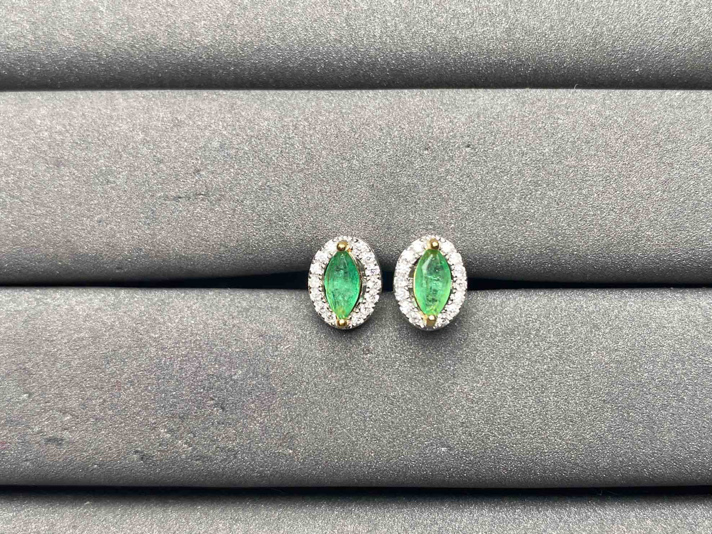 A10554 Emerald Earrings