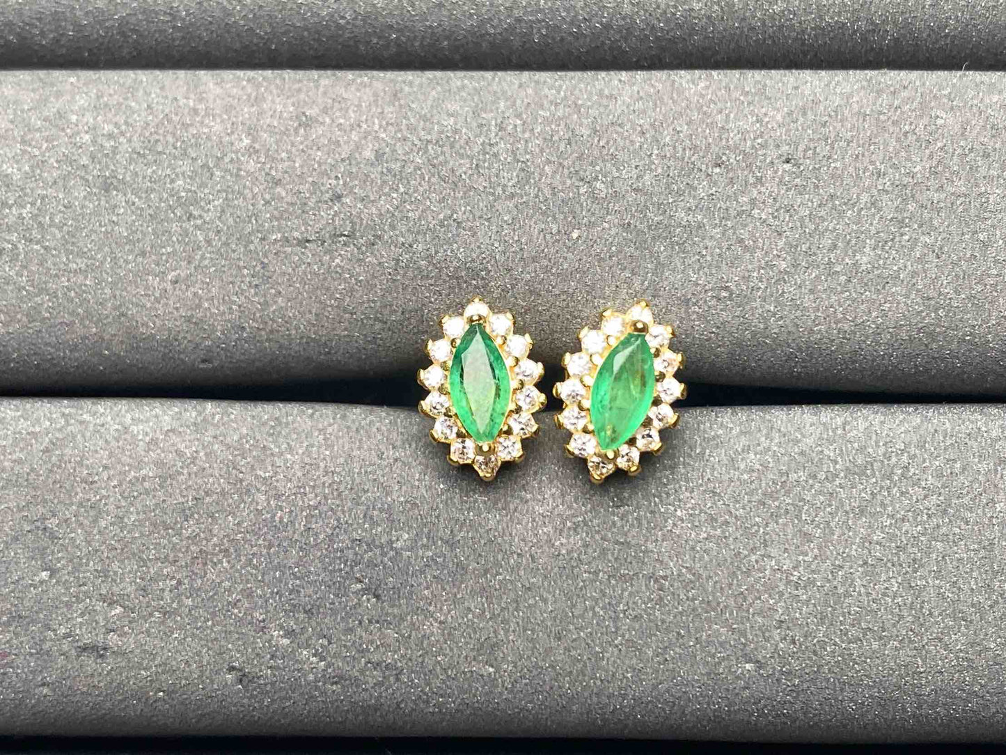A10555 Emerald Earrings