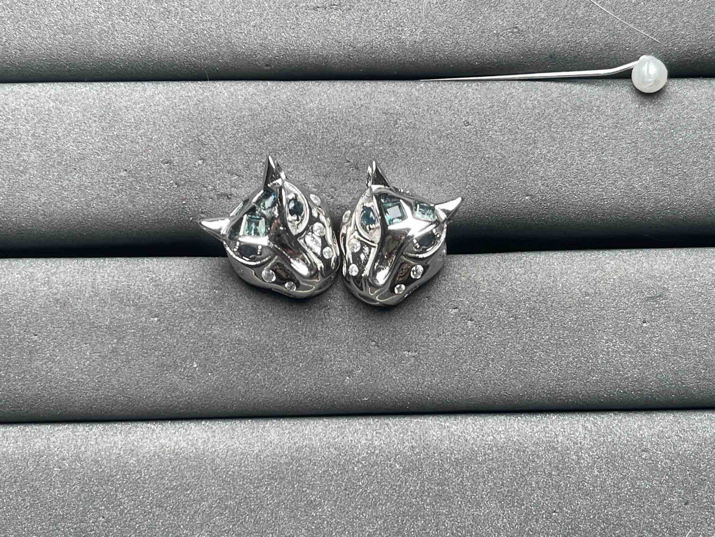 A10585 Sapphire Earrings