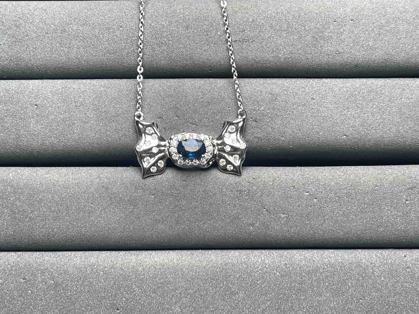 A10664 Sapphire Necklace