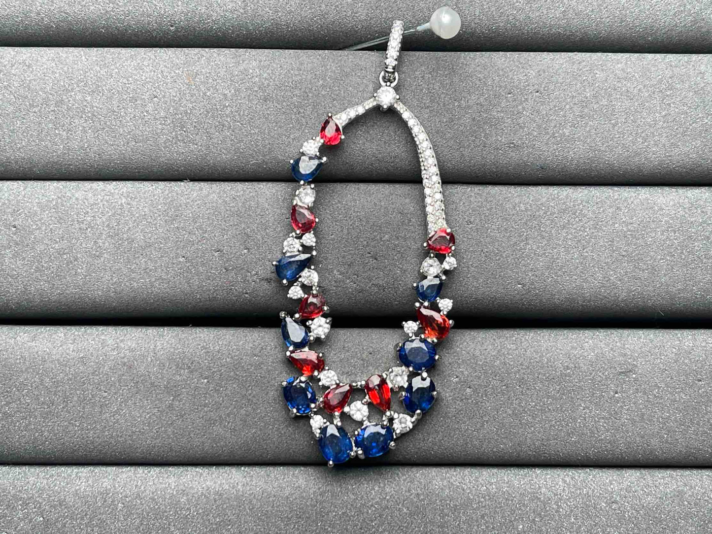 A10694 Garnet Pendant