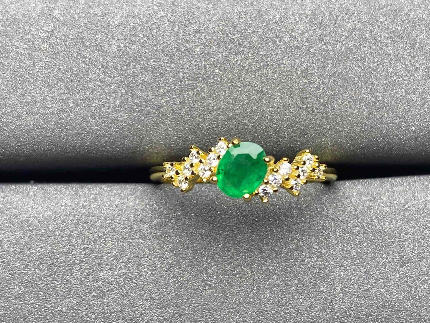 A106 Emerald Ring