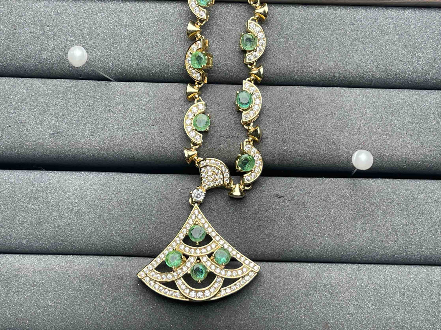 A10774 Emerald Necklace