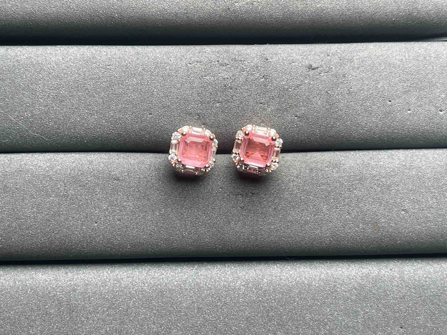 A10908 Color Changing Earrings