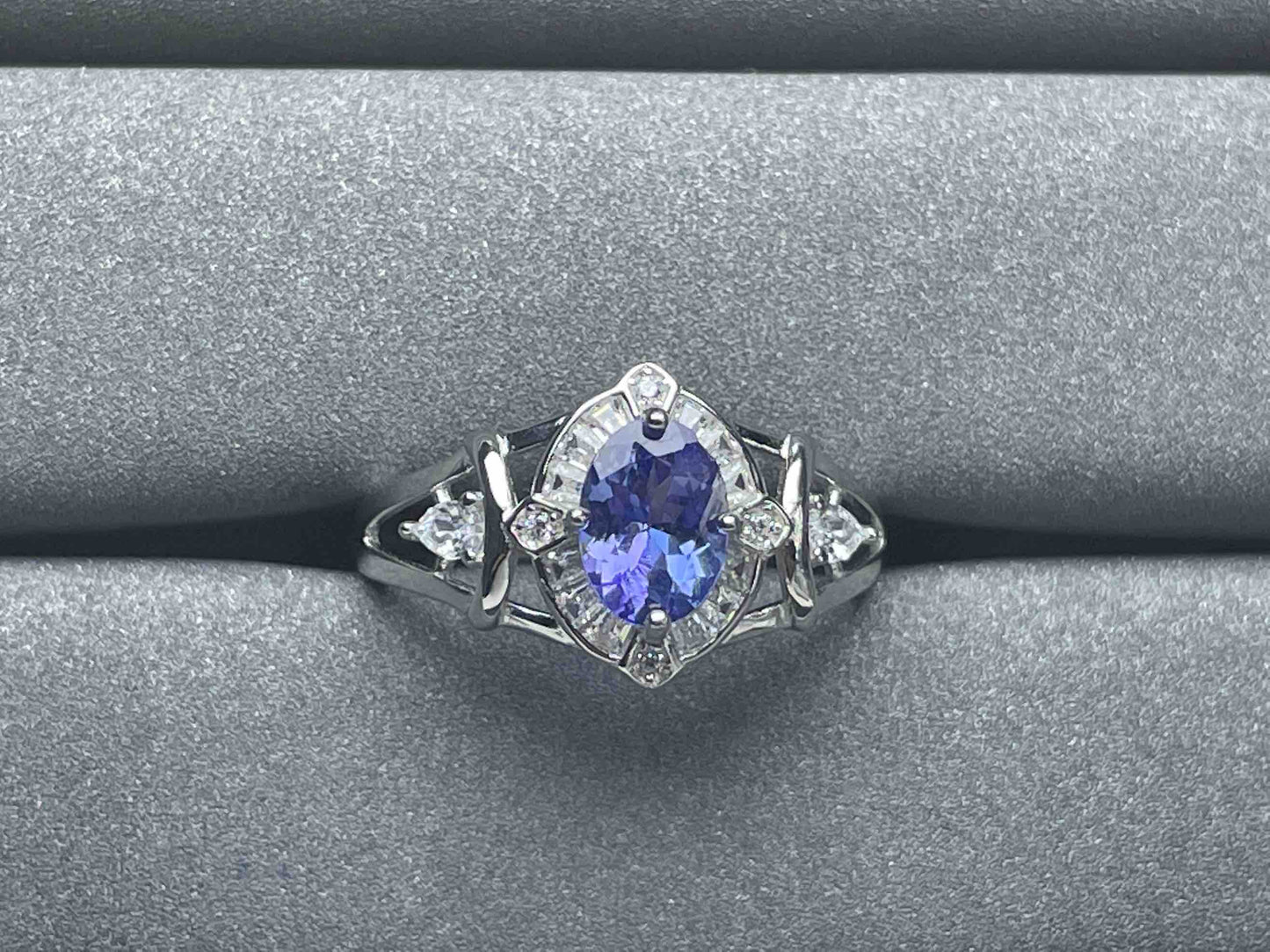 A1112 Tanzanite Ring