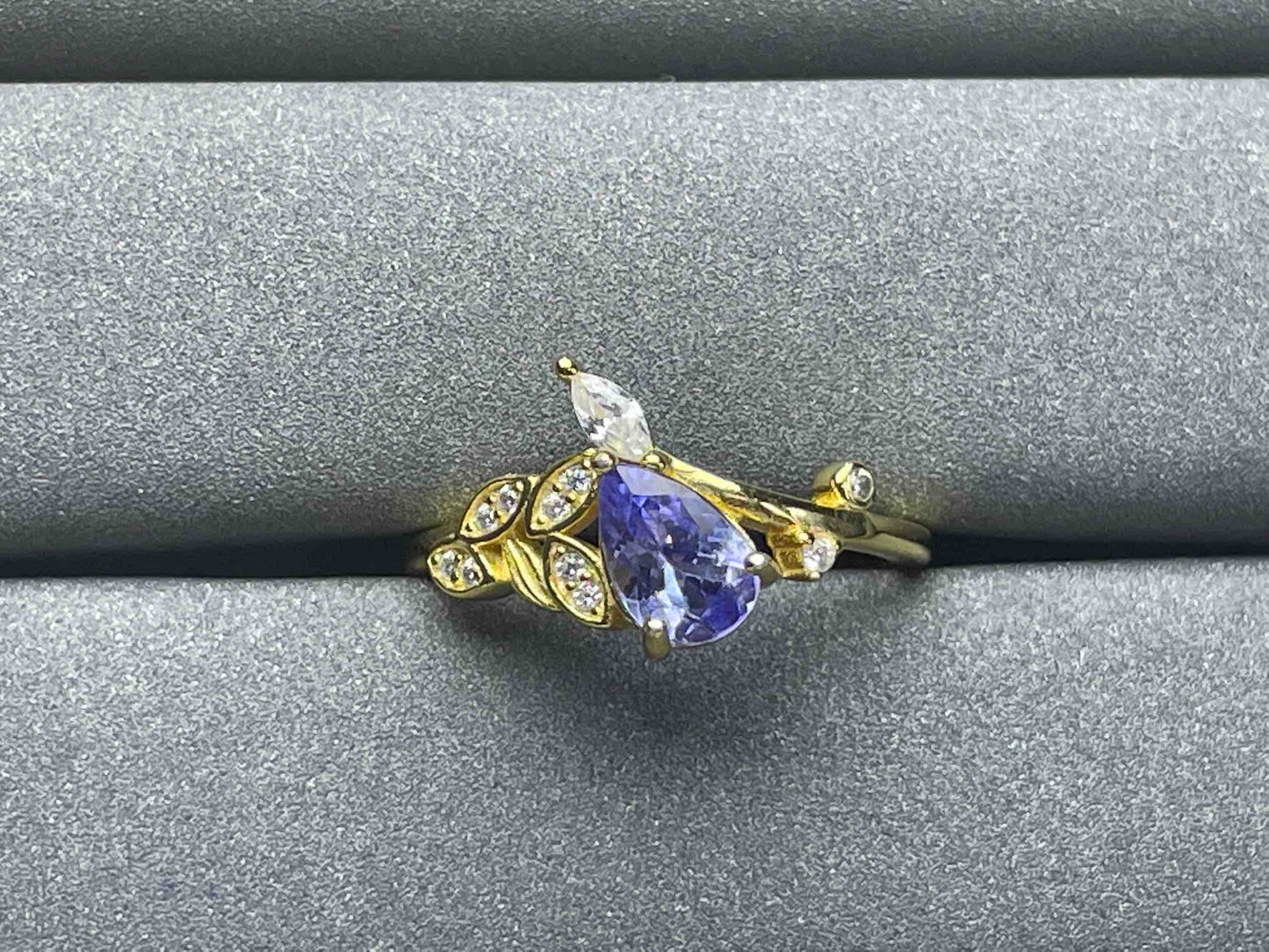 A1115 Tanzanite Ring