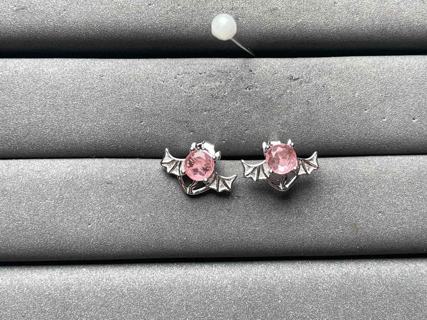 A11163 Color Changing Earrings