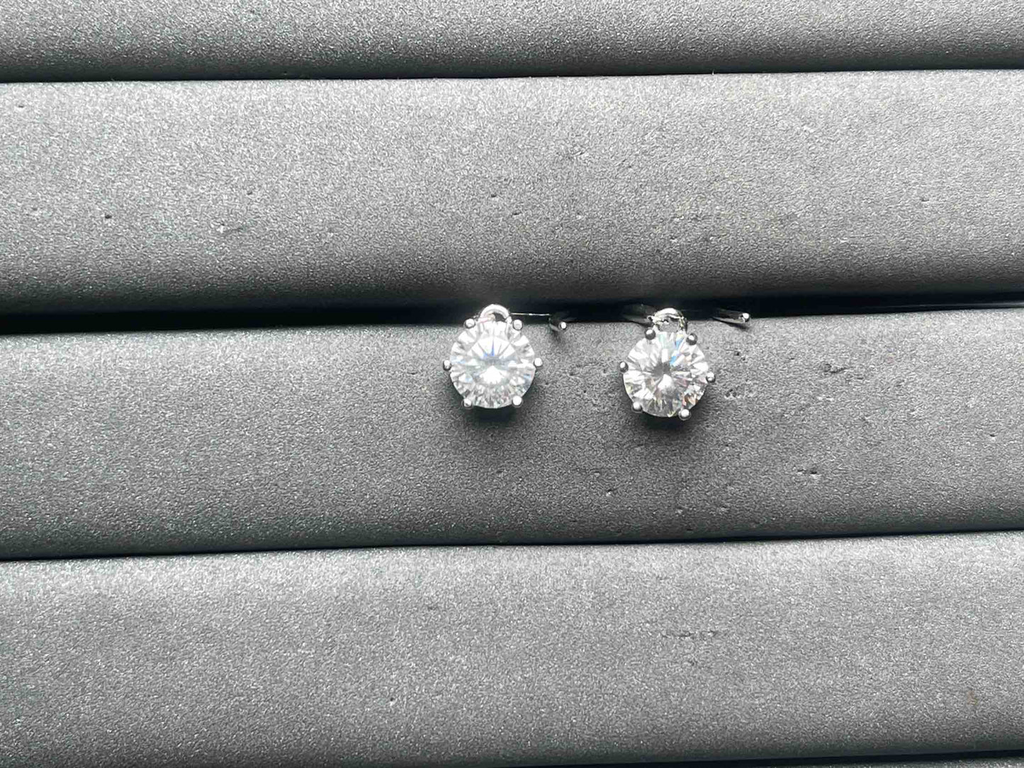 A11206 Moissanite Earrings