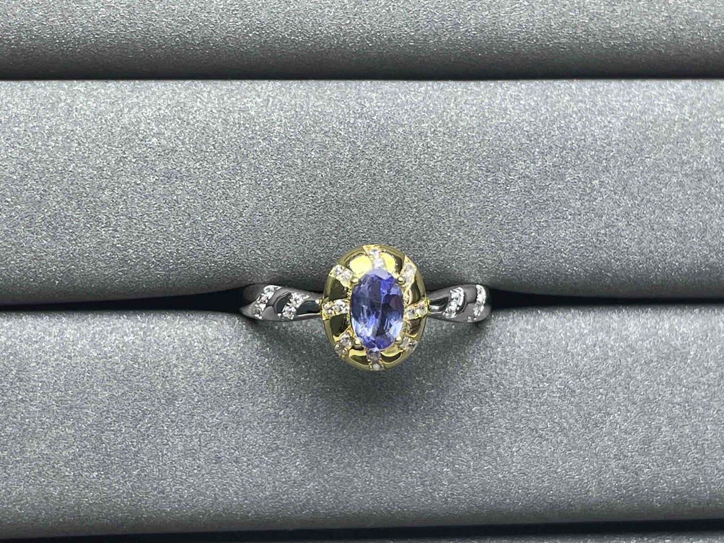 A1125 Tanzanite Ring