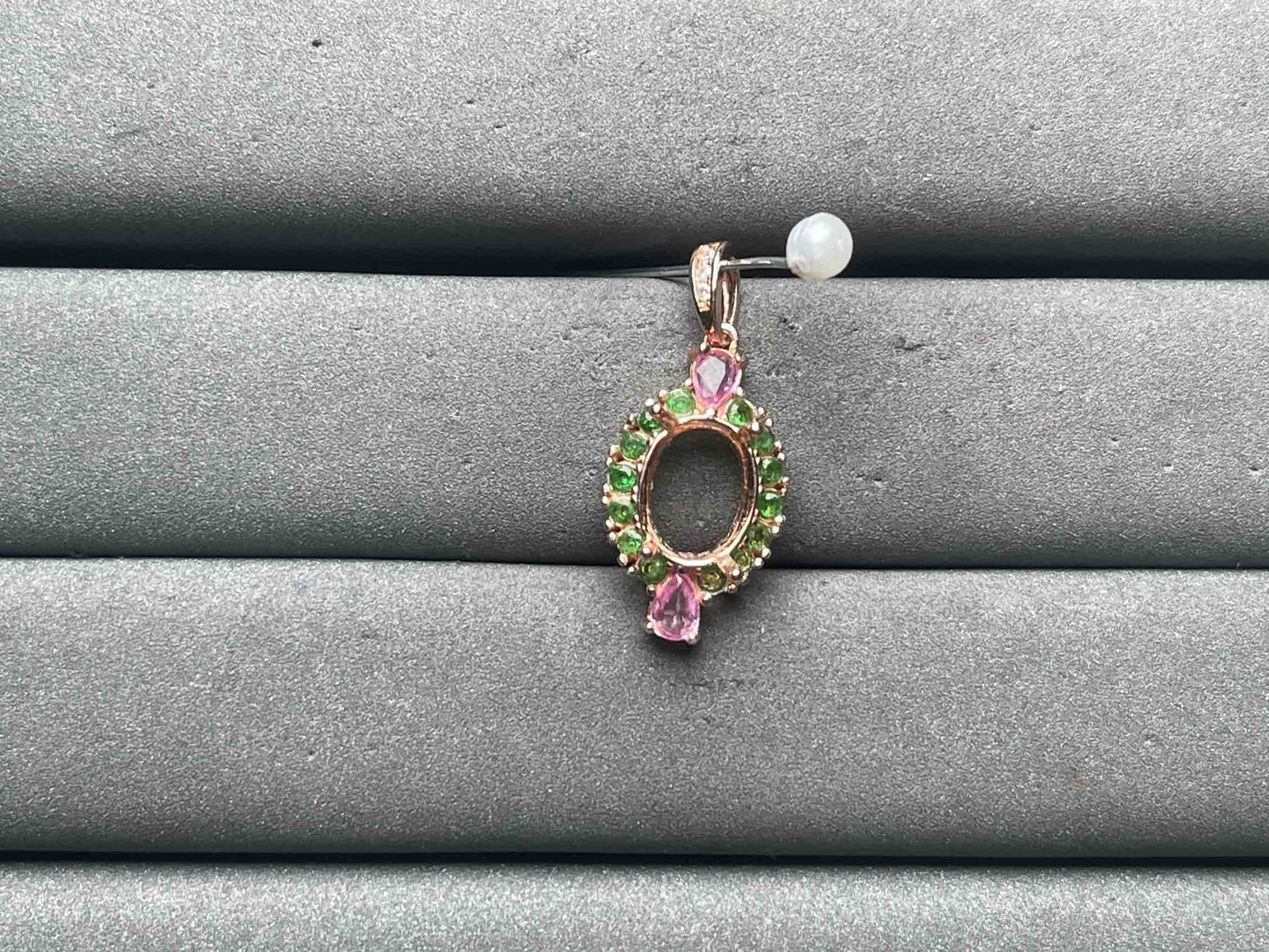 A11334 Sapphire Pendant