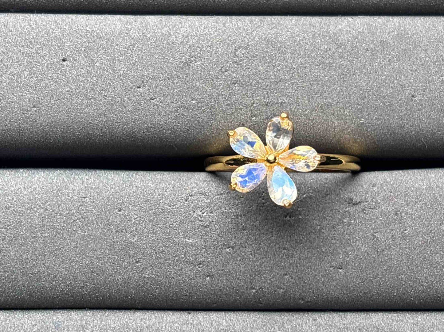 A11444 Moonstone Necklace