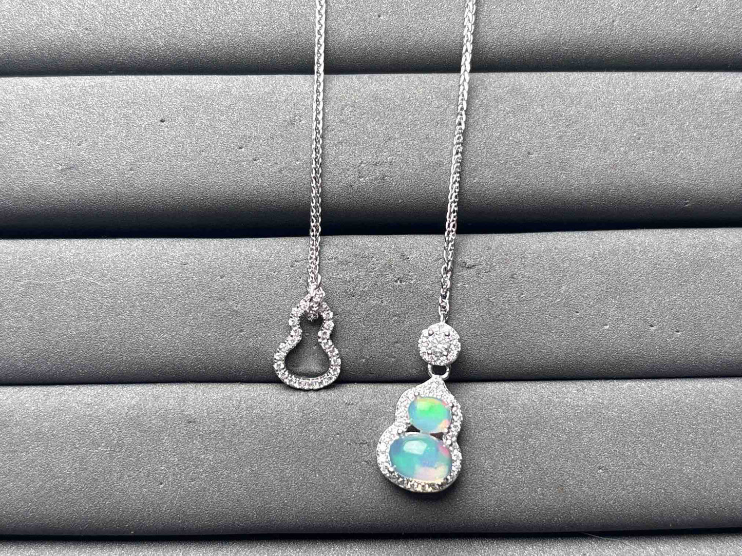 A11582 Opal Necklace