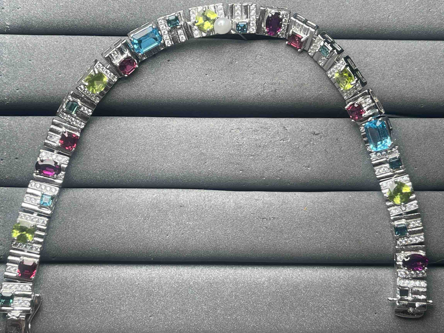 A11610 Peridot Bracelet