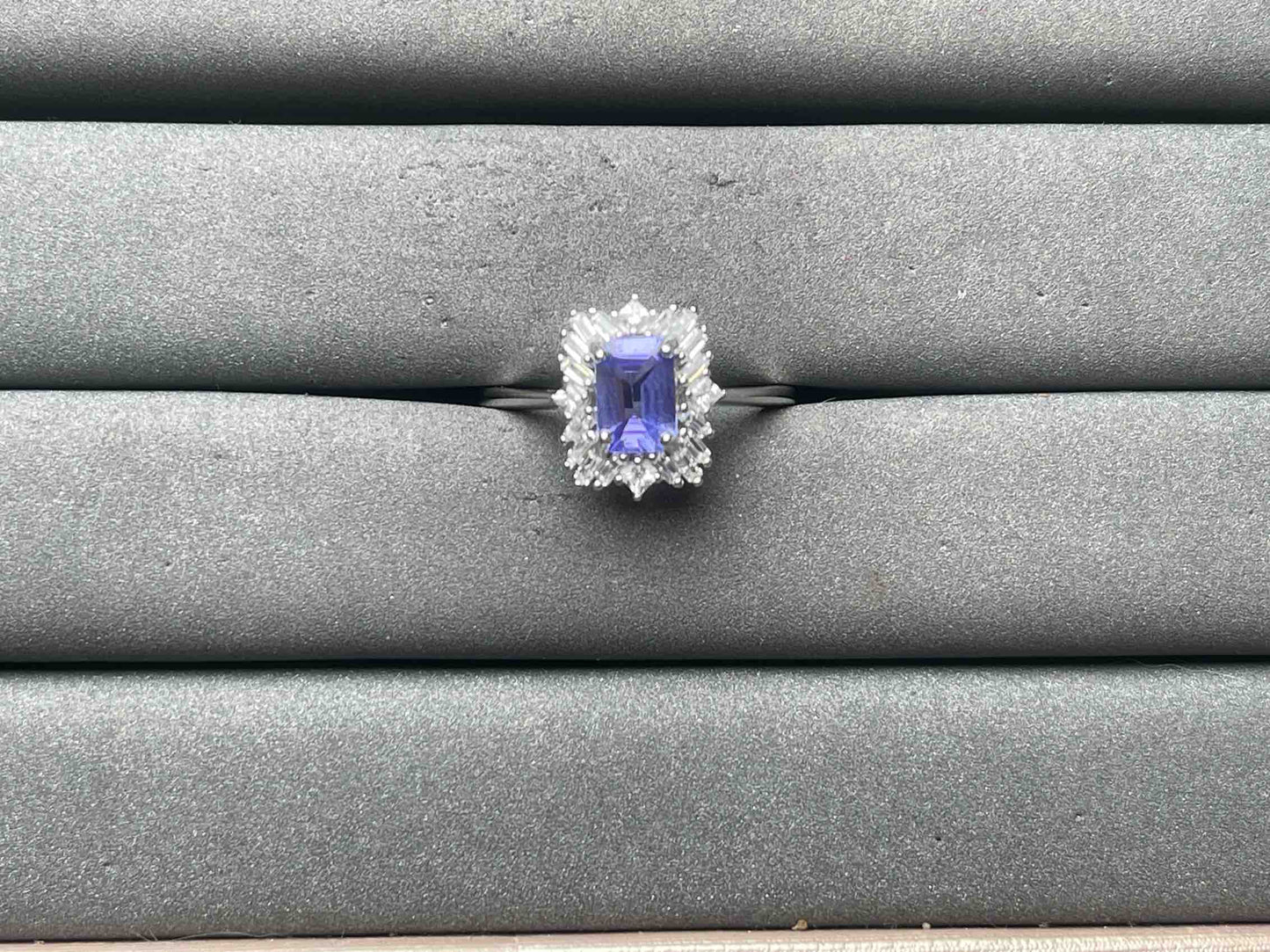 A11700 Tanzanite Ring