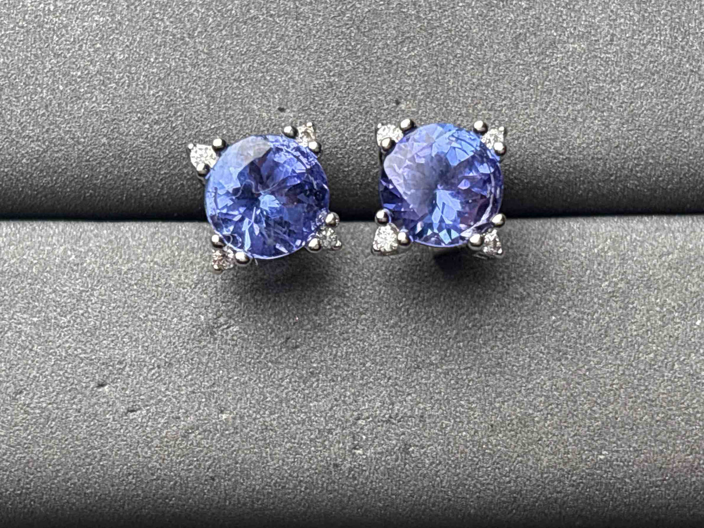 A11732 Tanzanite Earrings