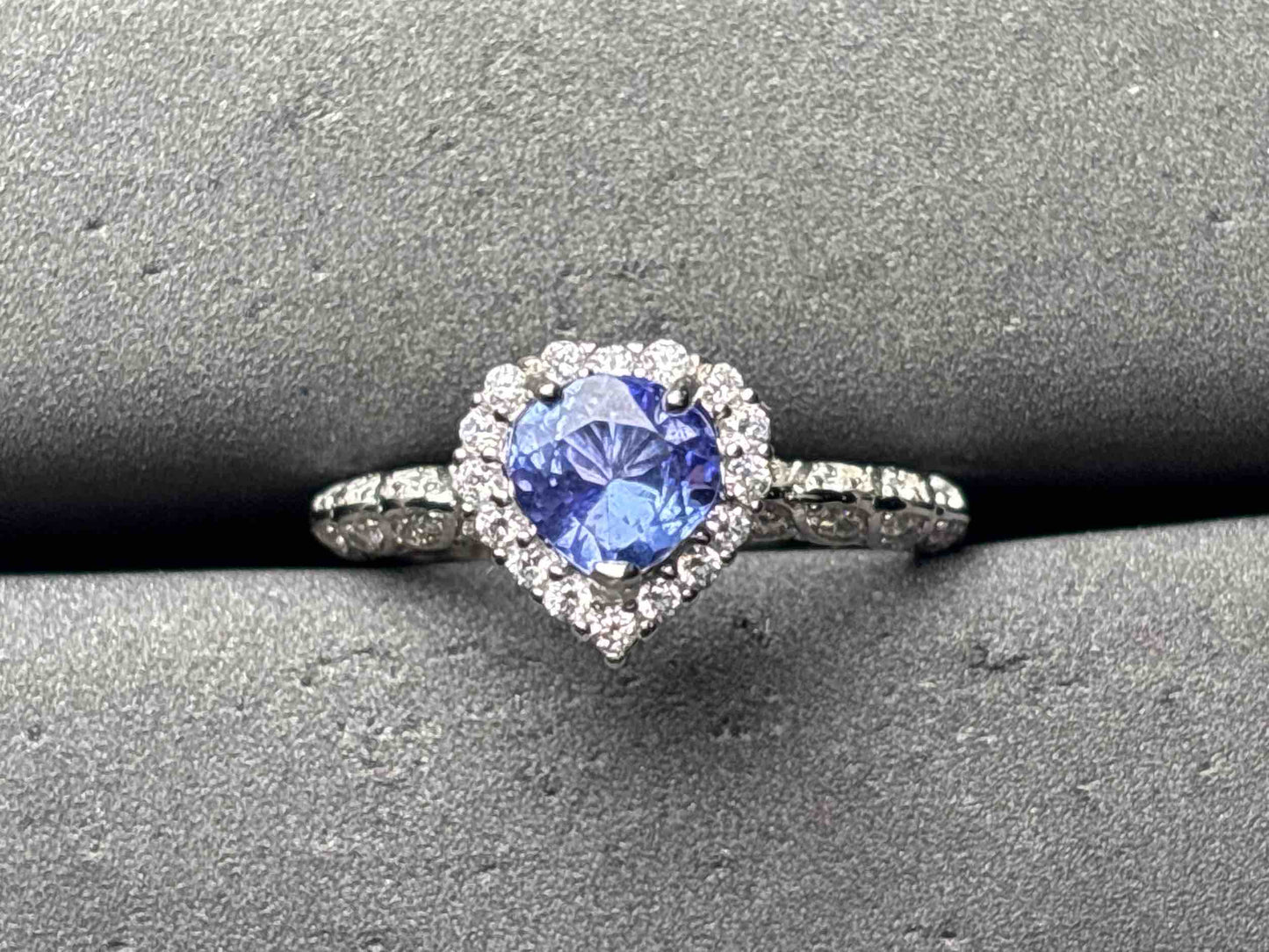 A11736 Tanzanite Ring