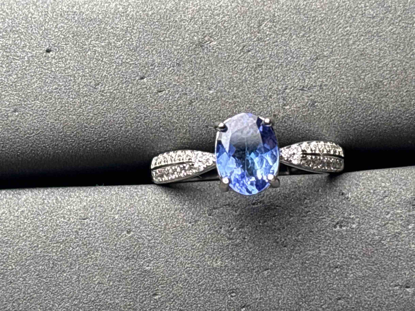 A11741 Tanzanite Ring