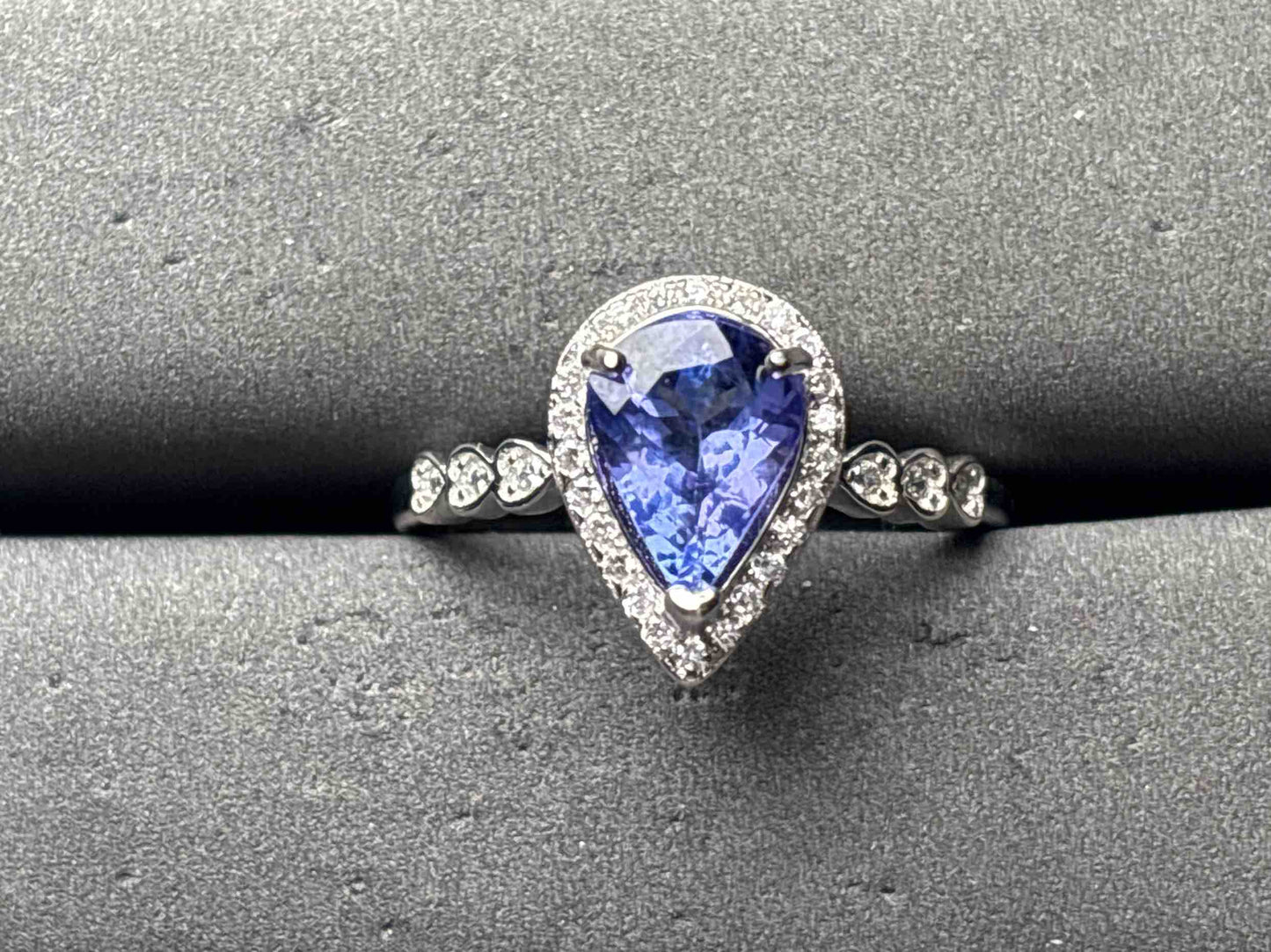 A11745 Tanzanite Ring