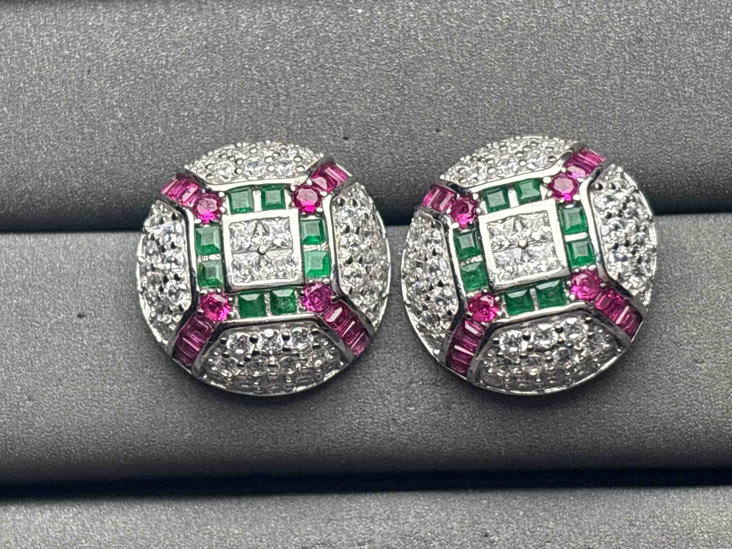 A11870 Emerald Earrings