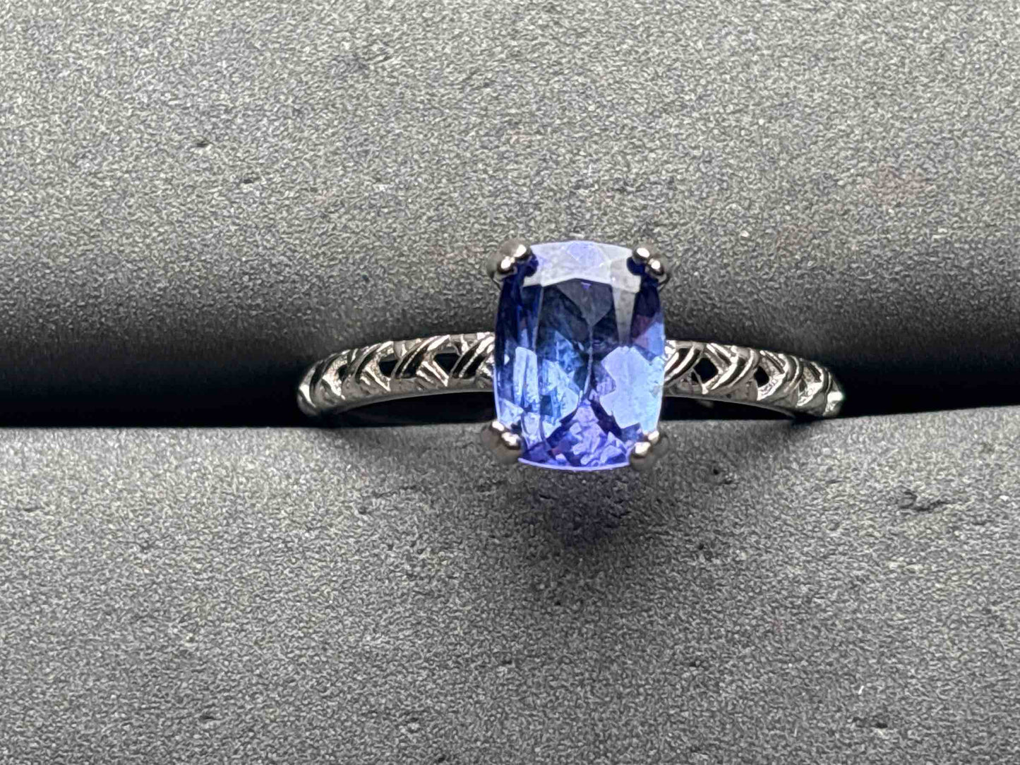 A11897 Tanzanite Ring