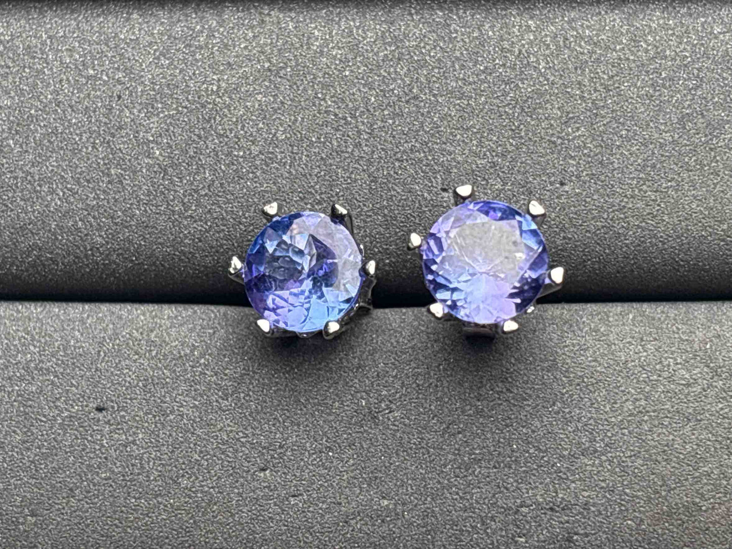 A11916 Tanzanite Earrings