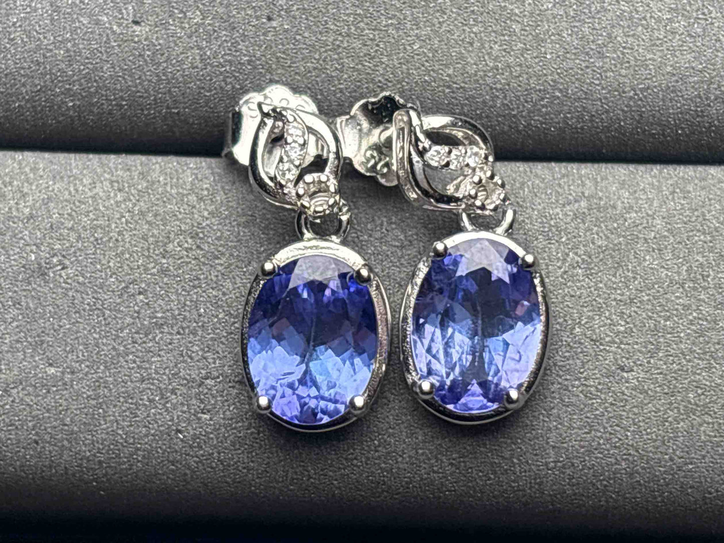 A11917 Tanzanite Earrings