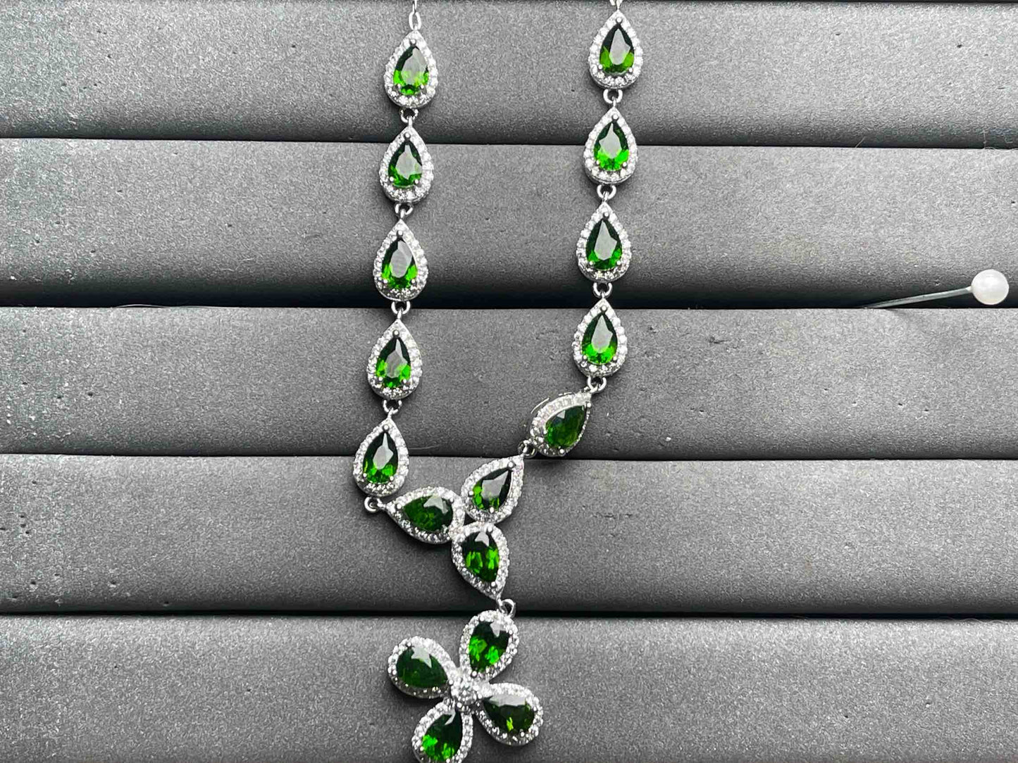 A11982 Diopside Necklace