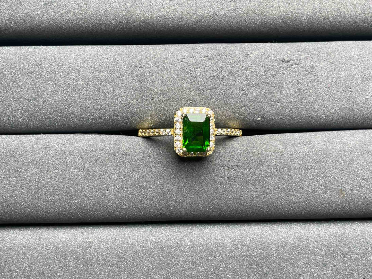 A11989 Diopside Ring