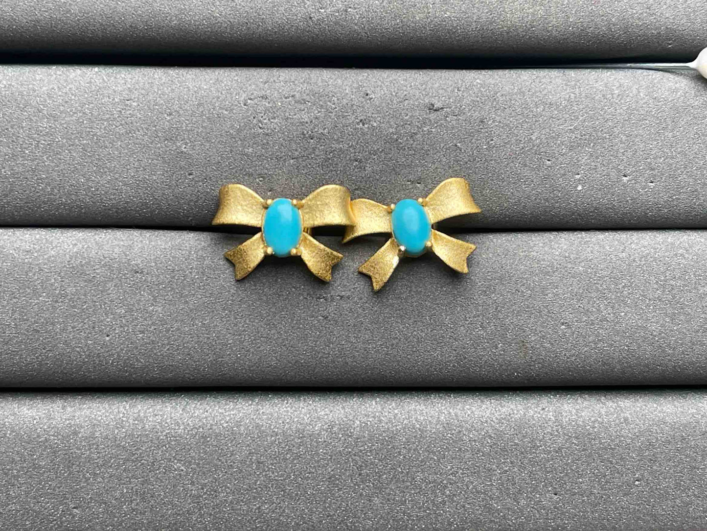 A12009 Turquoise Earrings