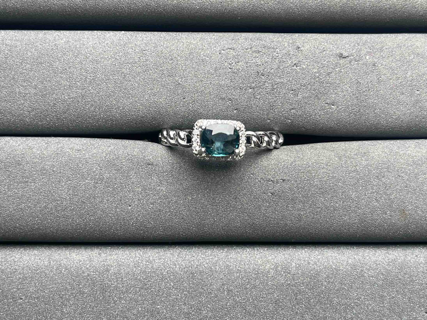 A12038 Sapphire Ring